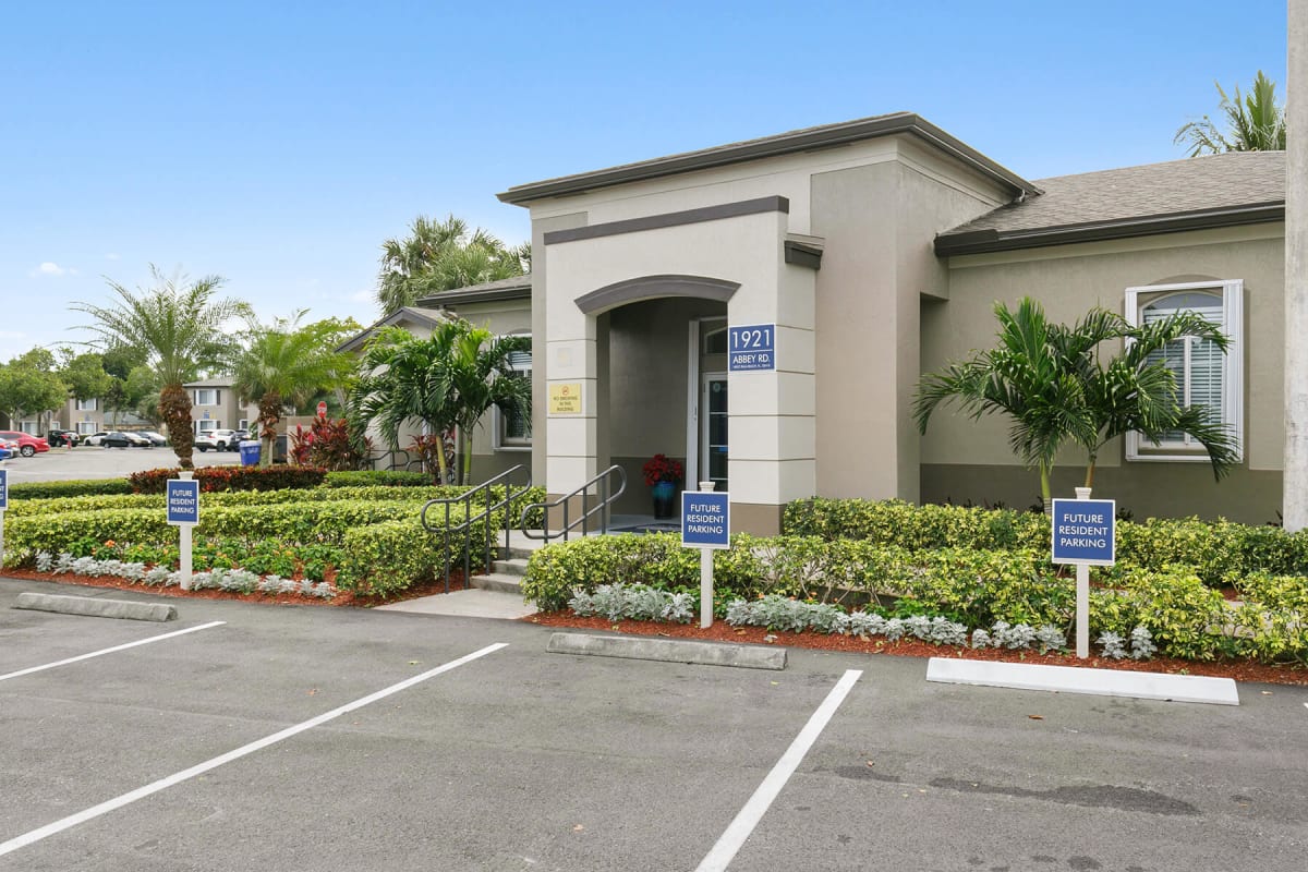 West Palm Beach Apartments Brenton at Abbey Park Apartments